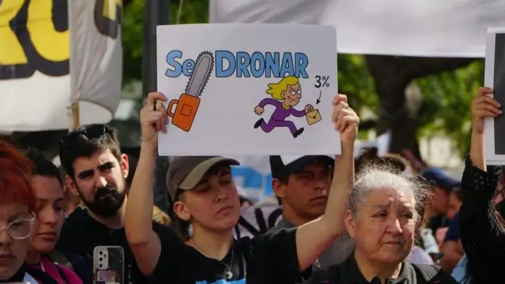 Manifestaciones contra recortes en Sedronar