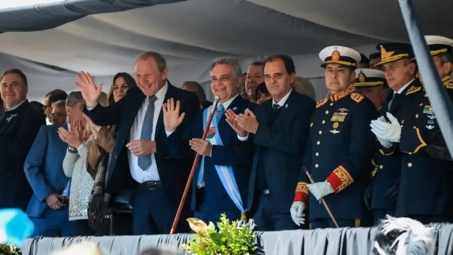 Laryora junto a De Rivas