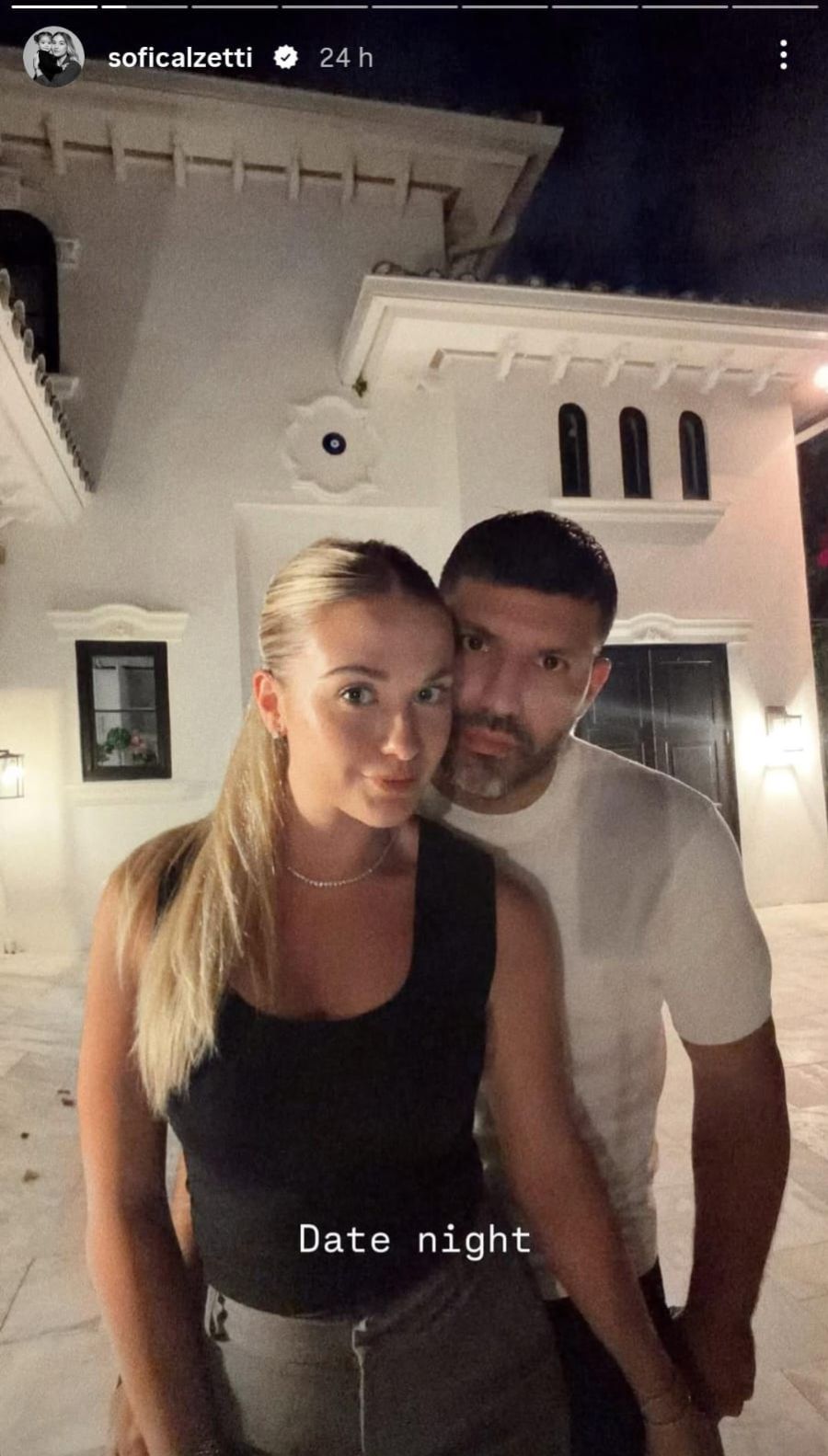 Sofía Calzetti mostró su look para una salida de noche con el Kun Agüero