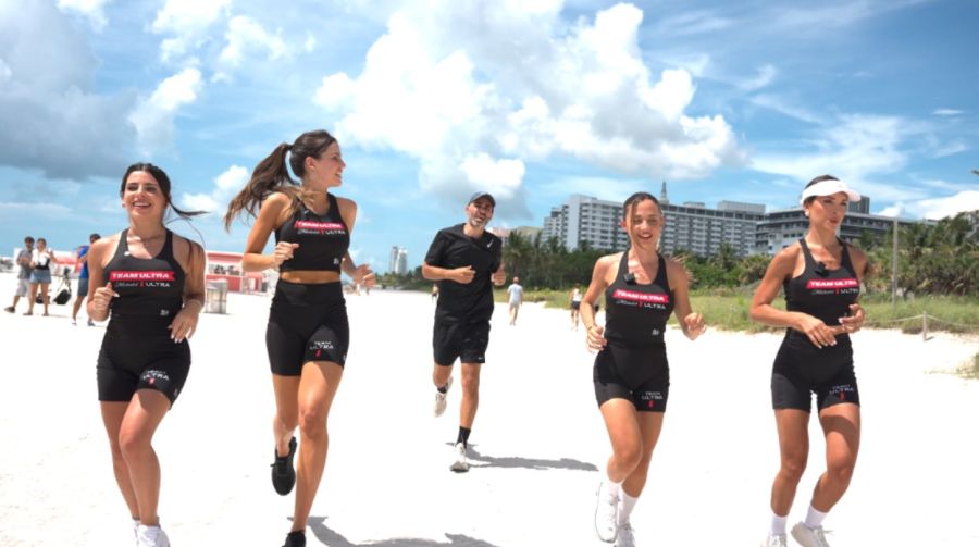 Valentina Cervantes, Emilia Ferrero, Carolina Calvagni, Agustina Gandolfo y Joaquin Pollo Álvarez