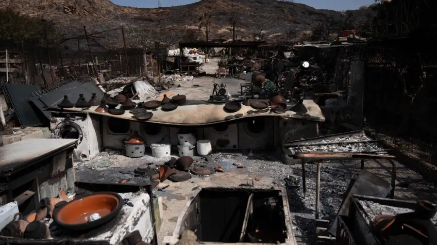 Ceden los incendios en España, que dejaron impactante reguero de muerte.