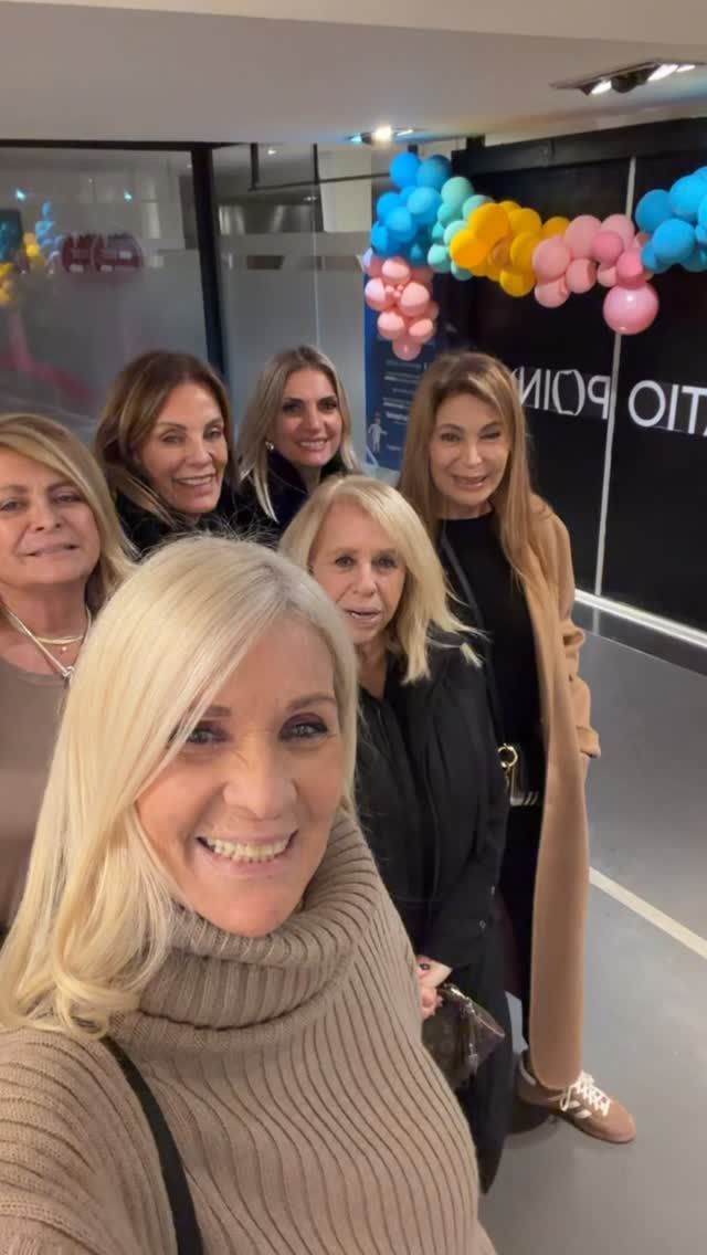 El look effortless de Evelyn Scheidl para festejar su cumpleaños