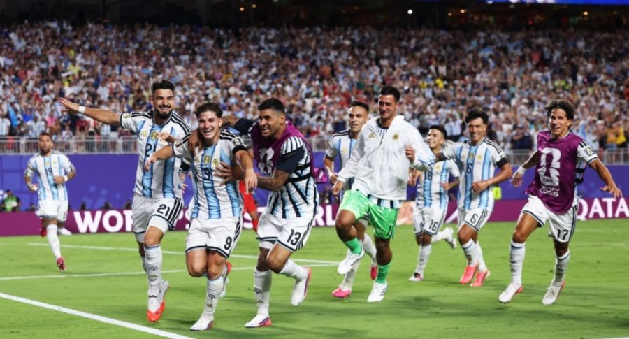 Argentina festeja, Julián abrió un choque durísimo con Suiza...