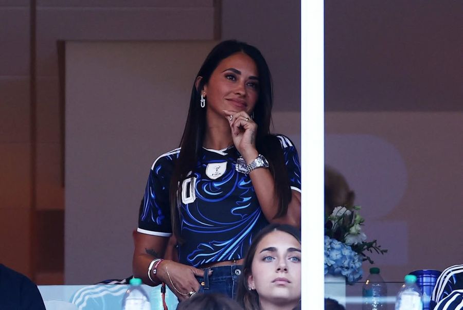look antonela roccuzzo suiza