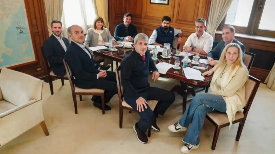 El Gobierno vuelve a reunir a su mesa política para ordenar la agenda legislativa 13072026