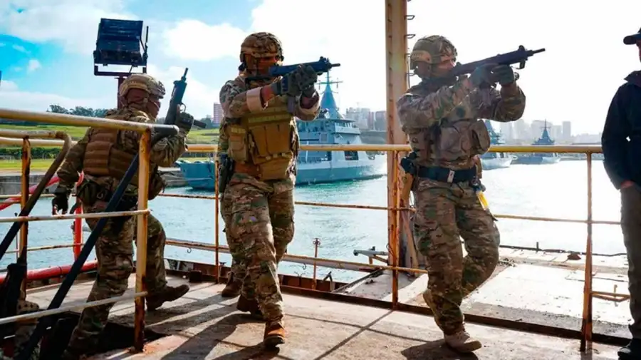 Buzos tácticos de la Armada Argentina 15072026