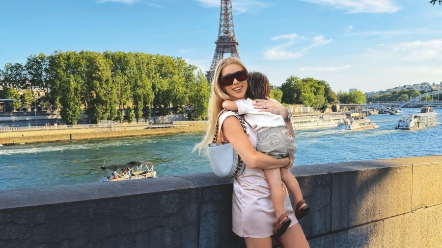 Nicole Neumann en París 