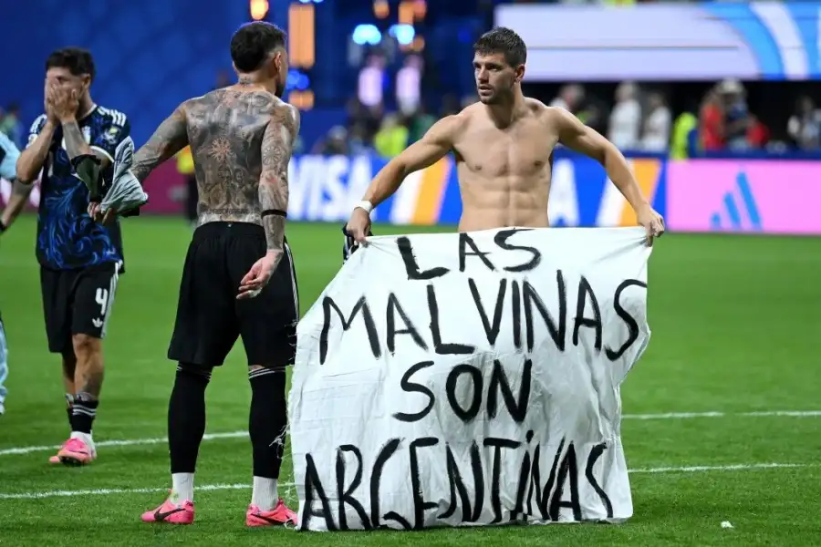 Bandera las malvinas son argentinas 16072026