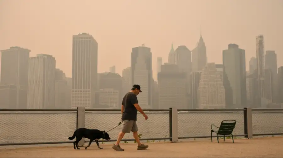 Densa cortina contaminante cubre Nueva York y Nueva Jersey