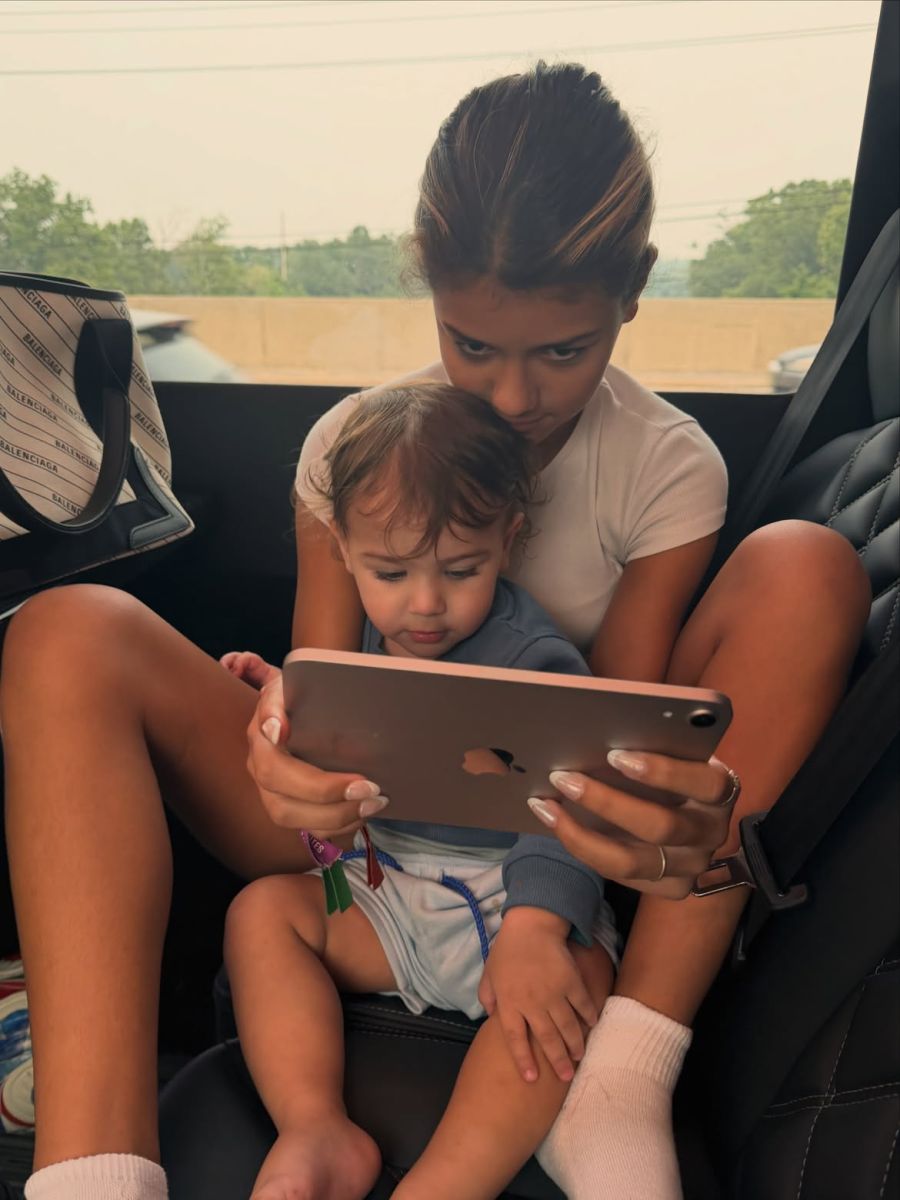 Camila Galante y sus hijos