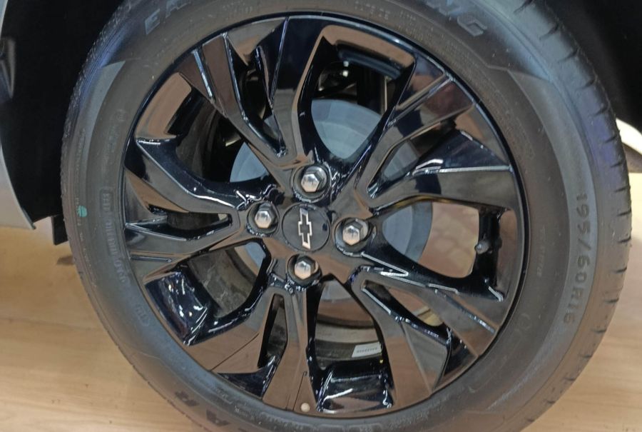 Chevrolet presentó el Onix Activ, la versión más accesible del compacto