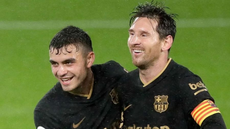 Lionel Messi con Pedri