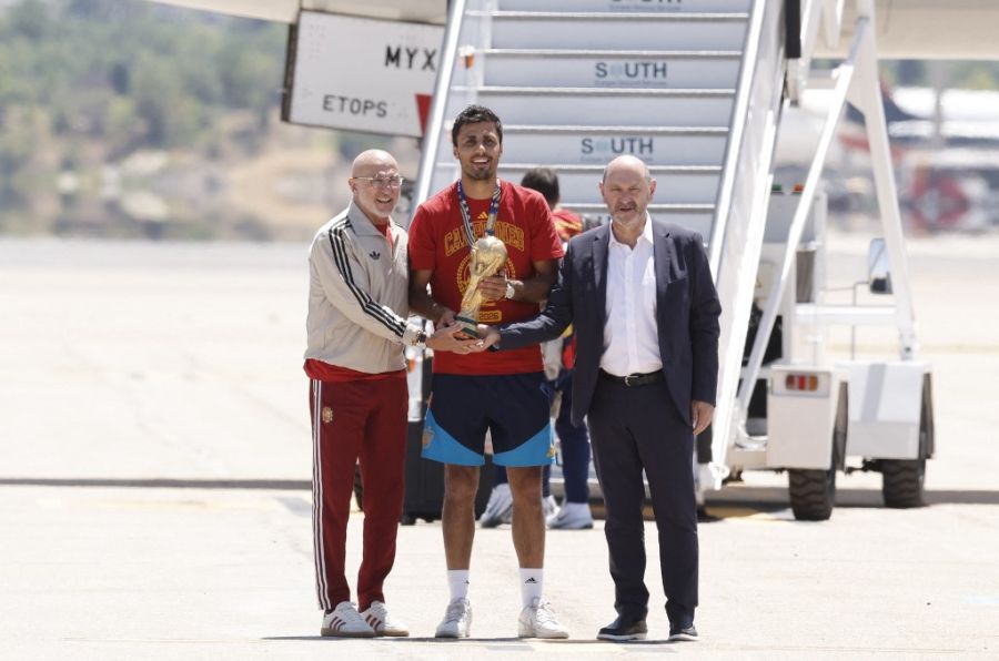 España aterrizó en Madrid tras ganar la Copa del Mundo