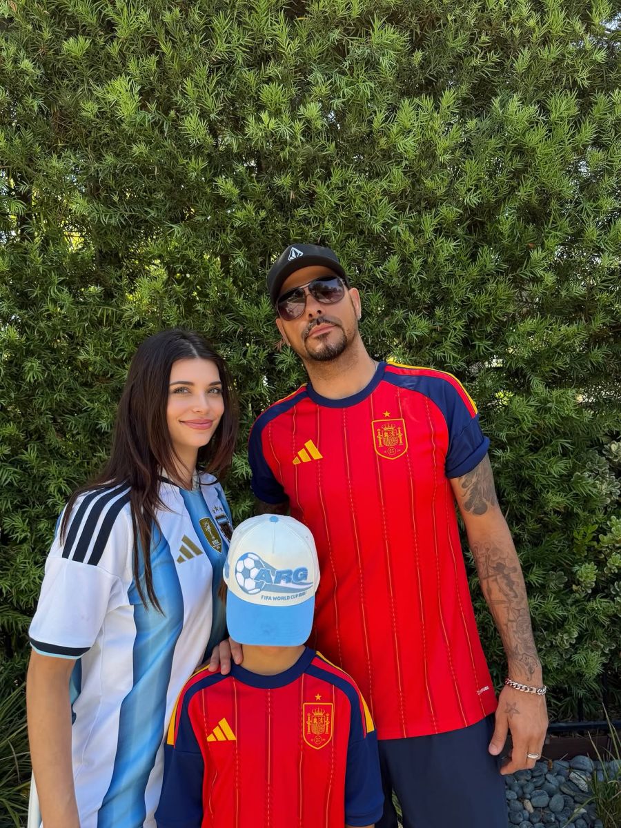 Eva De Dominici y Eduardo Cruz con su hijo Cairo