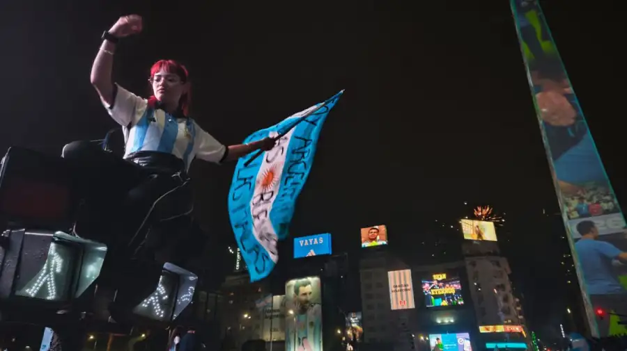 Hinchada Argentina en el obelisco 19072026