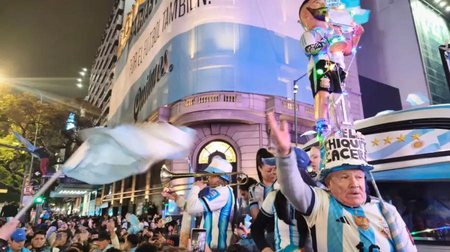 Hinchada Argentina en el obelisco 19072026