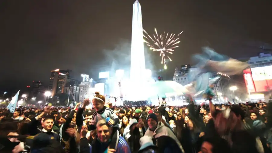 Hinchada Argentina en el obelisco 19072026