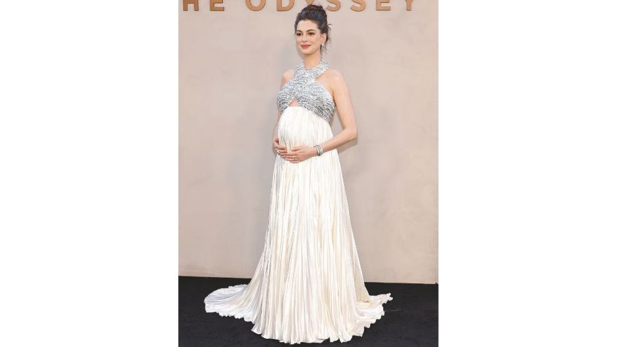 El impactante look de Anne Hathaway
