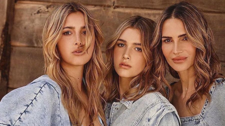 María Vázquez junto a sus hijas, Mía y Myla Cambiaso