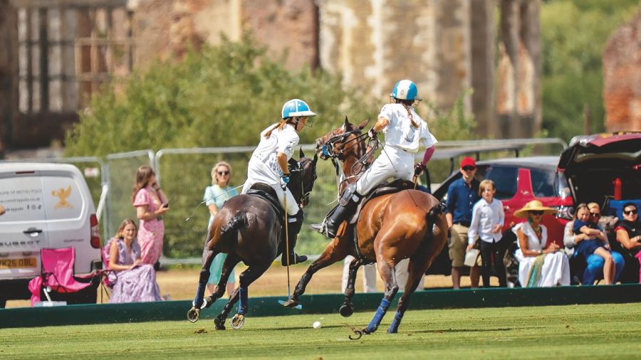 Mia y Myla Cambiaso en el British Ladies Open