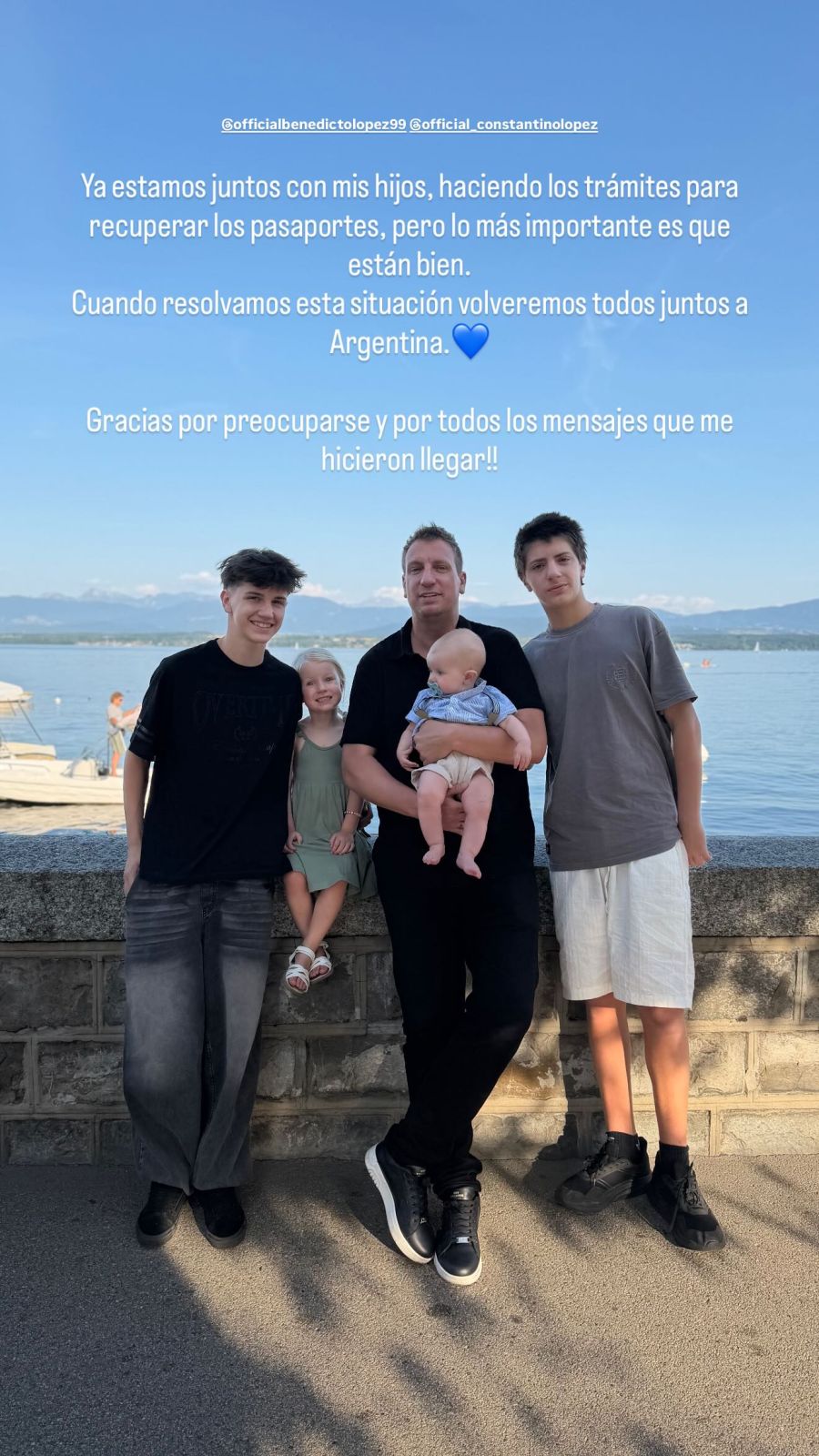 Maxi López con sus hijos Constantino y Benedicto