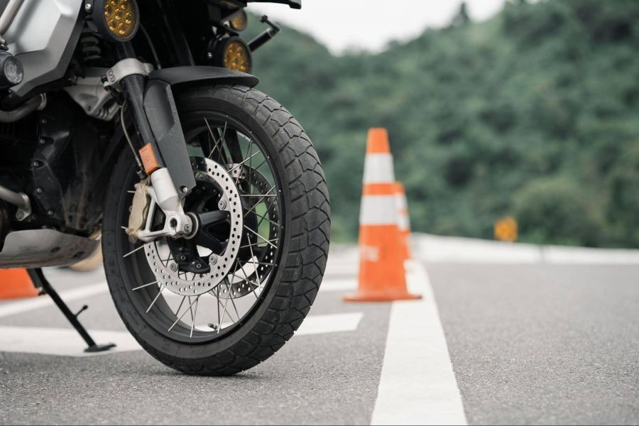 Cómo leer correctamente las medidas de llantas en motos