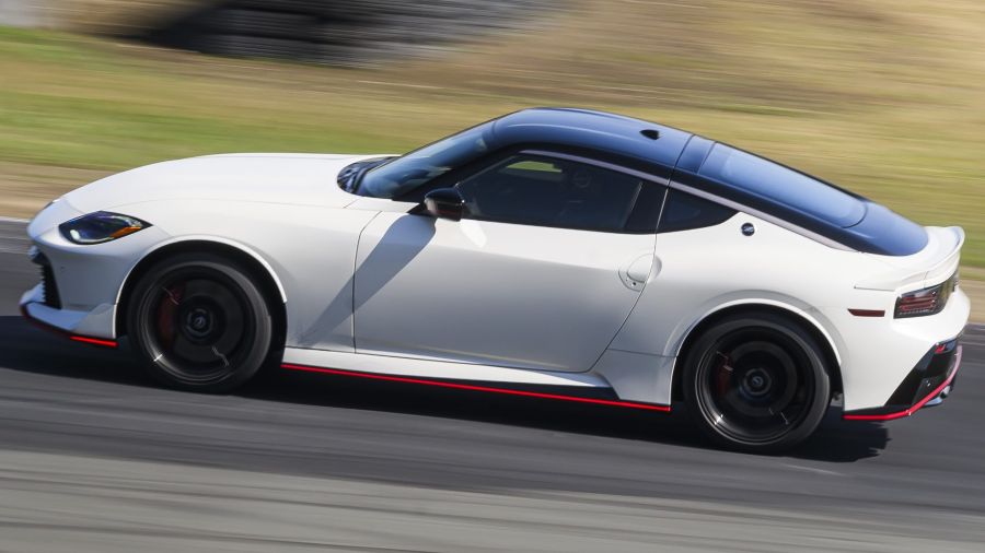 Nuevo Nissan Z: caja manual para el NISMO, giros al pasado y precio