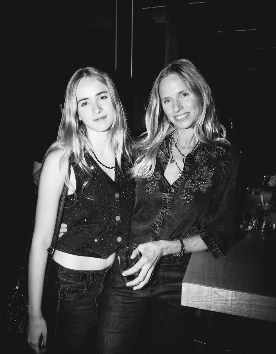 Carola Del Bianco, Elisa Mayorga