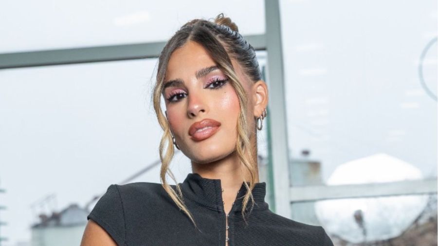 Juli Poggio en Caras Glam
