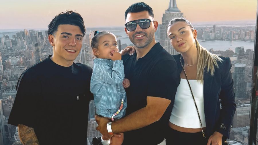 Kun Aguero y Sofi Calzetti
