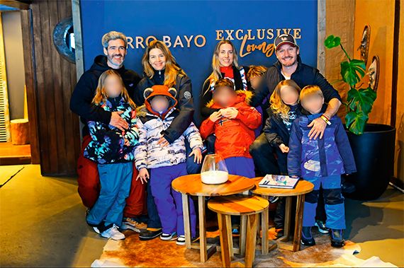 Vacaciones Pampita y Vicuña con sus hijos