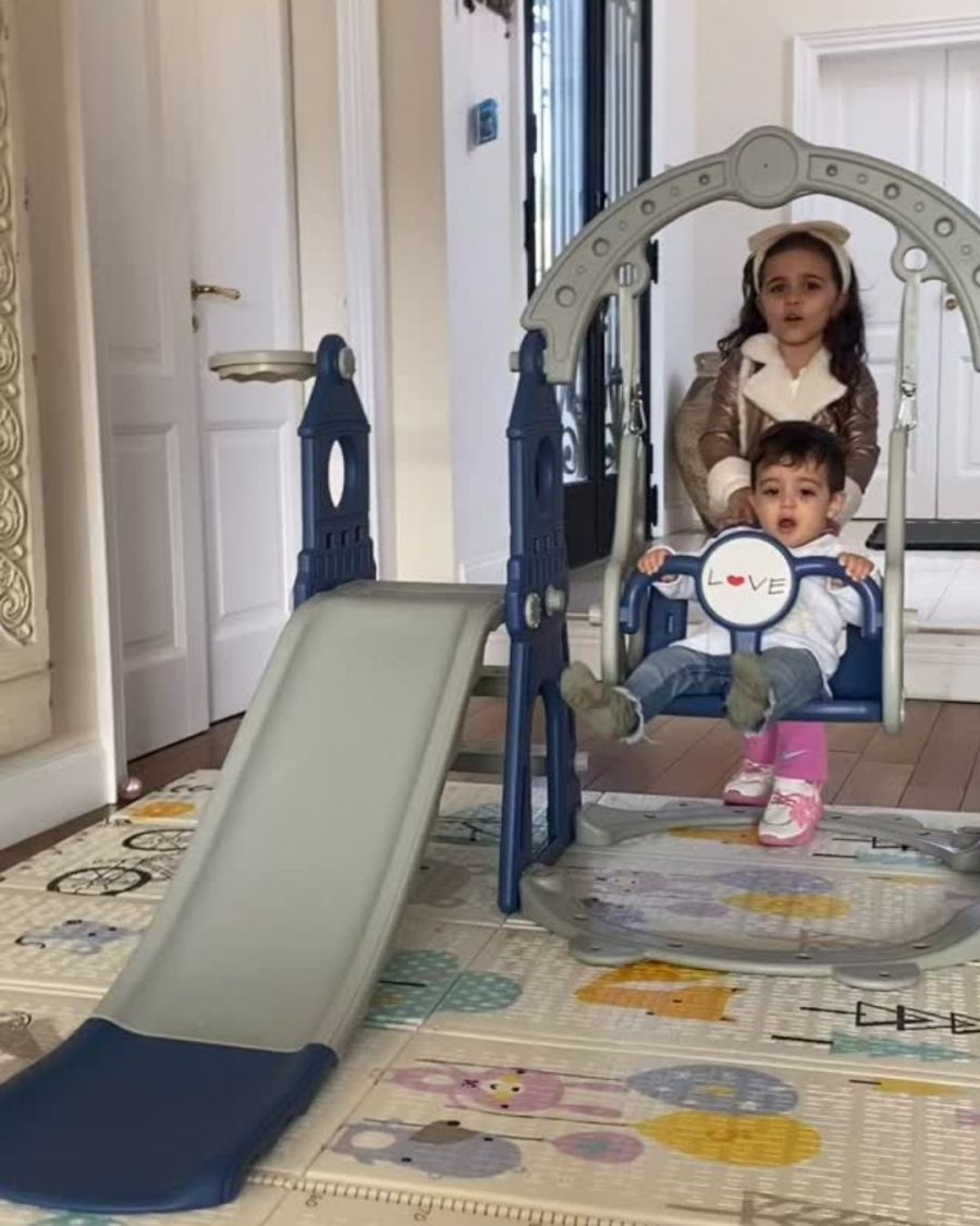 La nueva plaza de juegos de Giovanni y Ainhoa, los hijos de Sabrina Ravelli 