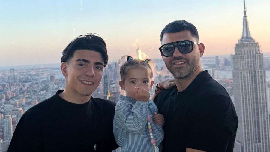 Kun, Benjamín, Olivia Agüero y Sofía Calzetti