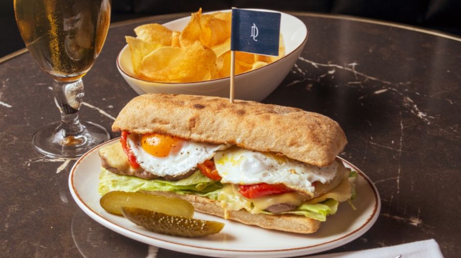 Lomito La Dolfina Polo Café