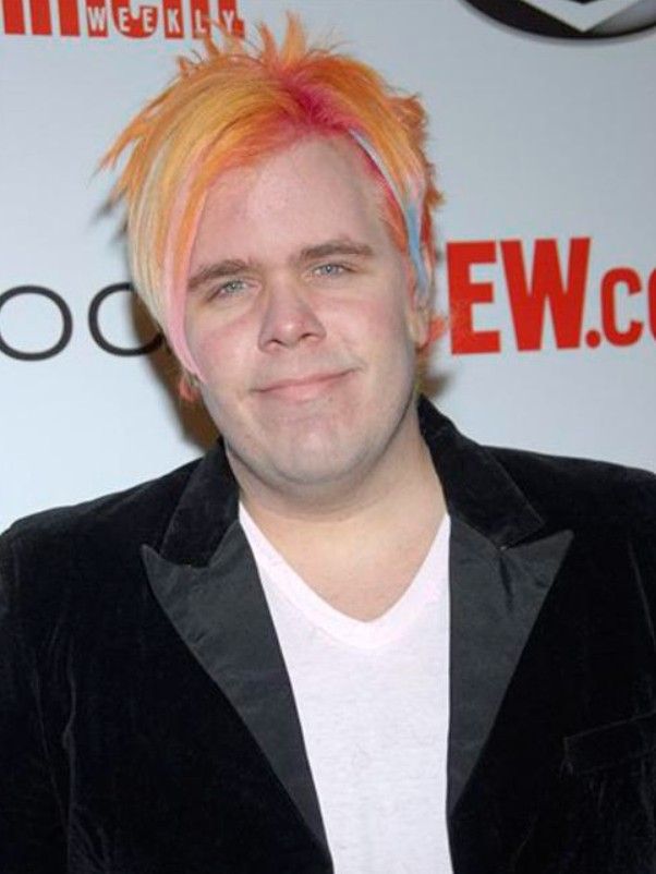 El columnista de chismes Pérez Hilton posa en la fiesta de los Grammy organizada por Entertainment Weekly e Island Def Jam en Los Ángeles, en esta foto de archivo del 10 de febrero de 2008