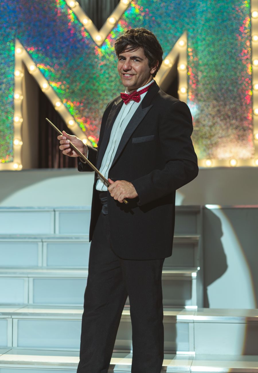 Marco Antonio Caponi como Mario Castiglione