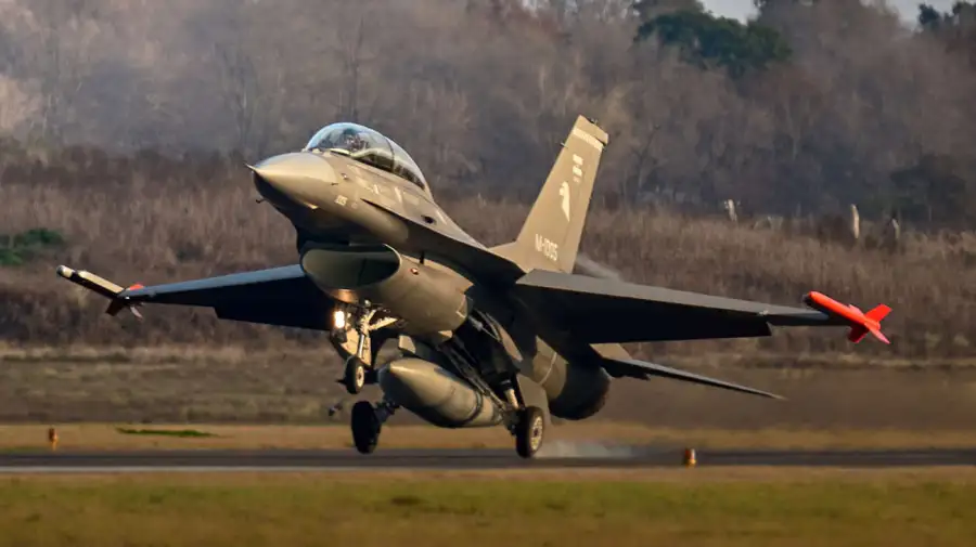Aviones F 16 07082026