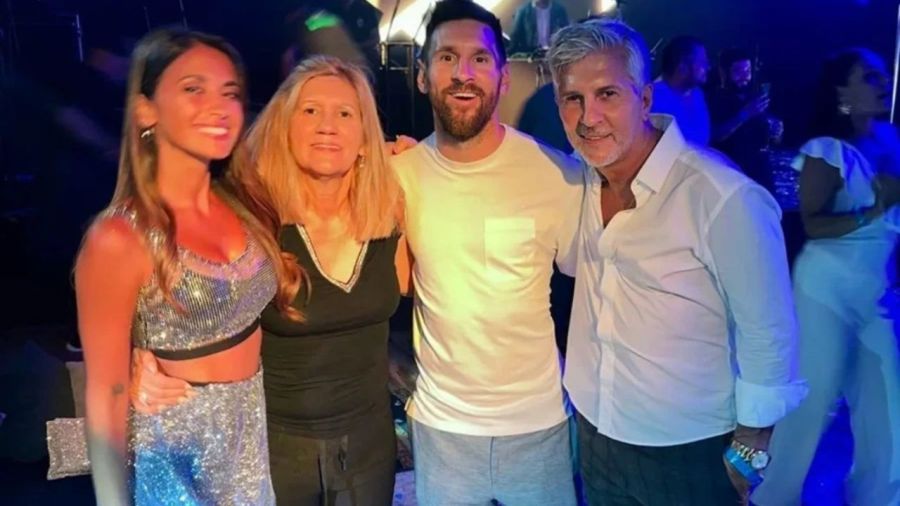 Jorge y Celia con Antonela y Lionel