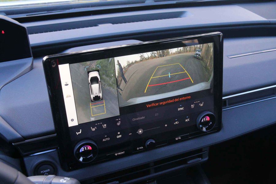 Lo mejor y lo peor del bZ4X, el primer auto eléctrico que Toyota vende en Argentina