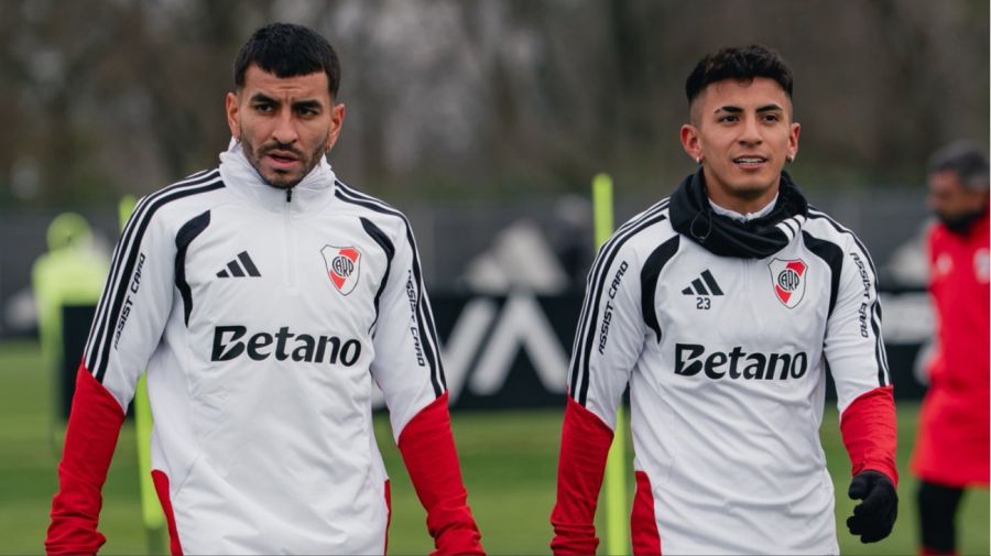 Thiago Almada y Ángel Correa