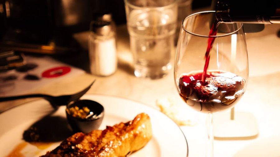 Carne y vinos