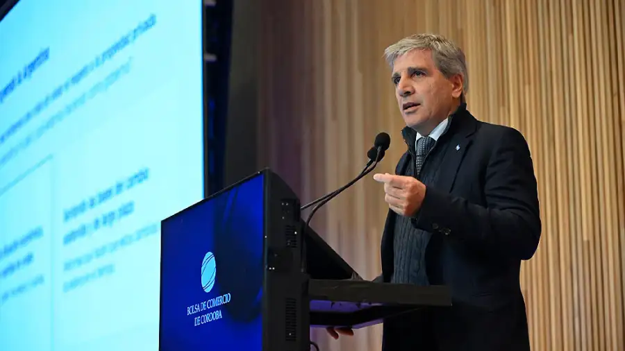 Luis Caputo en la Bolsa de Comercio de Córdoba