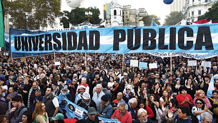 Movilización por la ciencia y las universidades públicas argentinas.