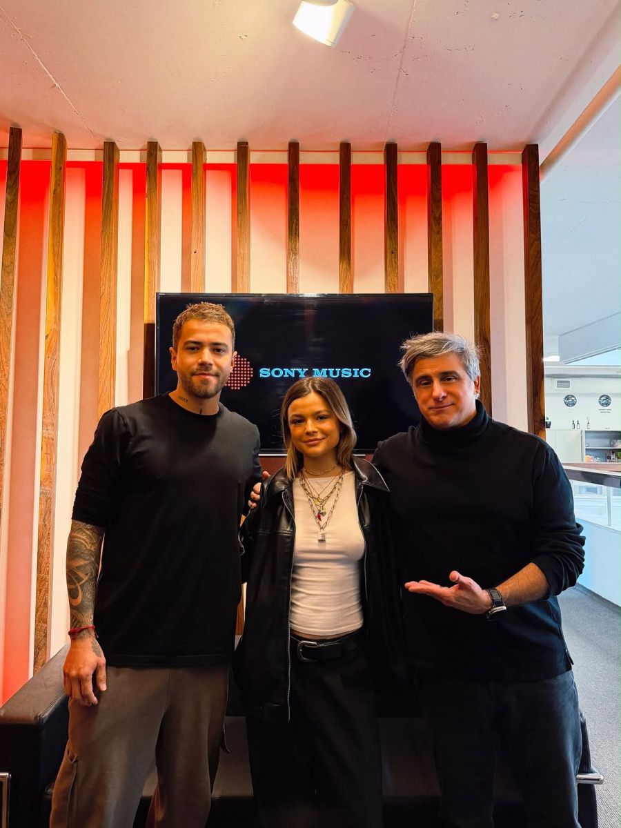 Muna Pauls firmó con Sony Music