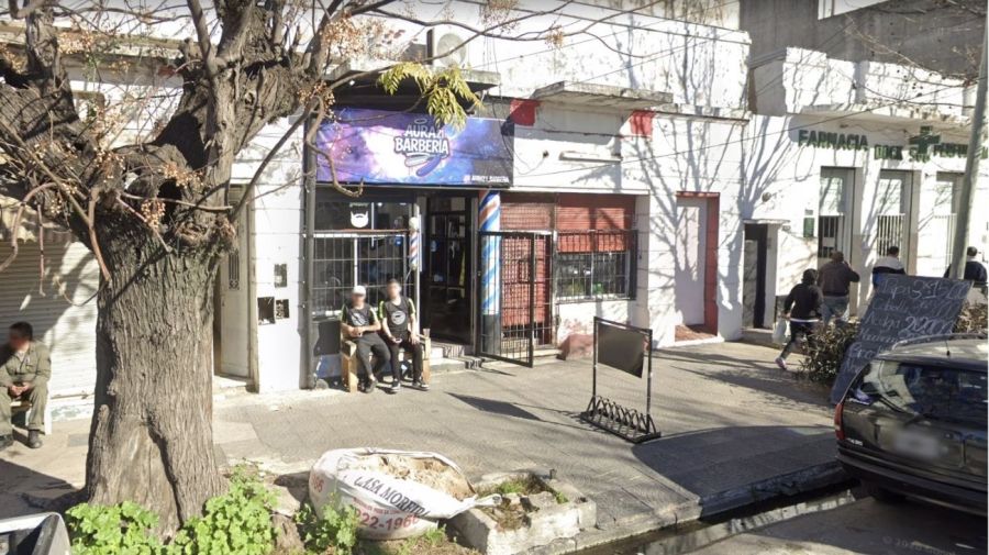 Un adolescente de 15 años mató a un joven de 26 de una puñalada en una barbería de Dock Sud