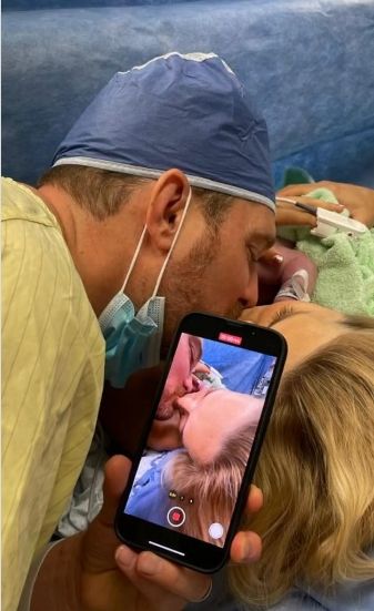 Luisana Lopilato y Michael Bublé con su hija Cielo