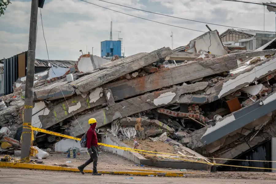 Colombia Quake Bolsters Leader's Plan to Empower Remote Regions
