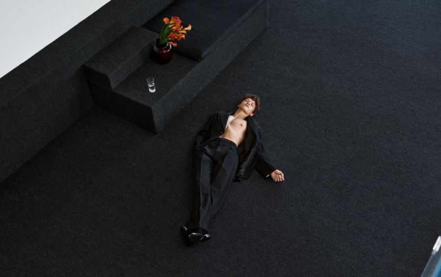 Connor Storrie, Rosé y Liu Wen para Saint Laurent