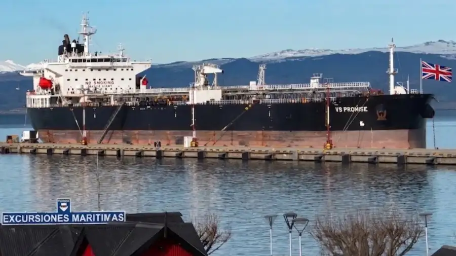 Buque británico VS Promise en Tierra del Fuego