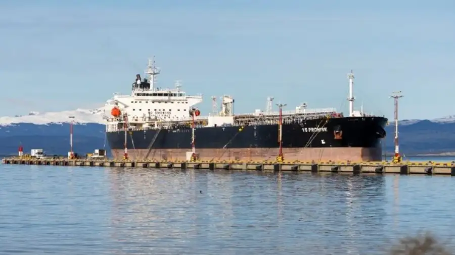 Buque británico VS Promise en Tierra del Fuego